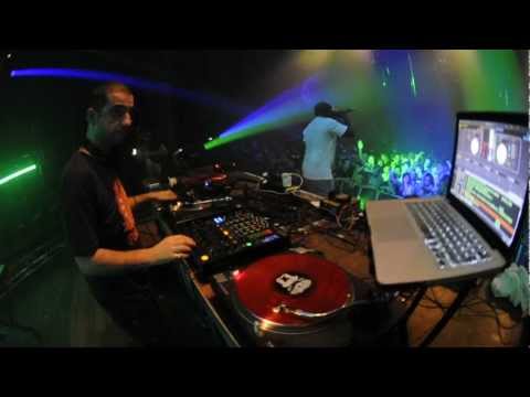 Dj Hype & Daddy Earl live part - Stealth Bombers heavy weight edition 2011 [HD]