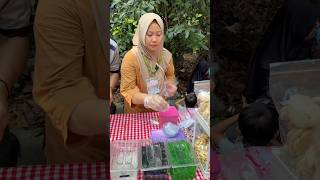 Download lagu Indonesian Fruit Dessert With Cheese mp3