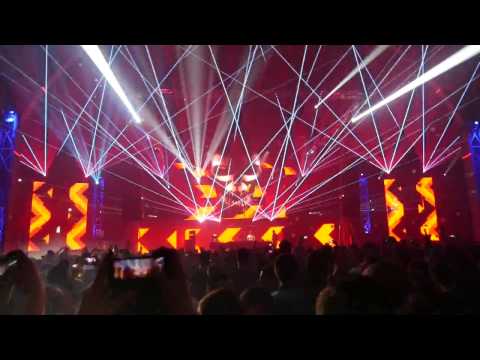 Mad Dog vs. Noize Suppressor @ Masters of Hardcore 2017 (Vienna)