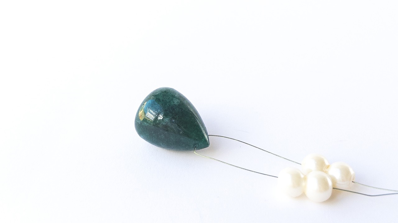 Emerald | Smooth Teardrop | 25X9mm Bead Size | 1 Pieces | 71 Carats video