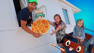 Ruby & Bonnie Pretend Play Pizza Drive Thru Fast Food Toy Shop