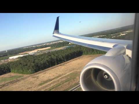 United Airlines Boeing 737-924(ER) [N62883] Landing in Houston (IAH) in FIRST Video
