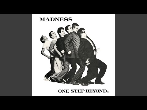 Videoclip de One Step Beyond (2009 Remaster) — Madness