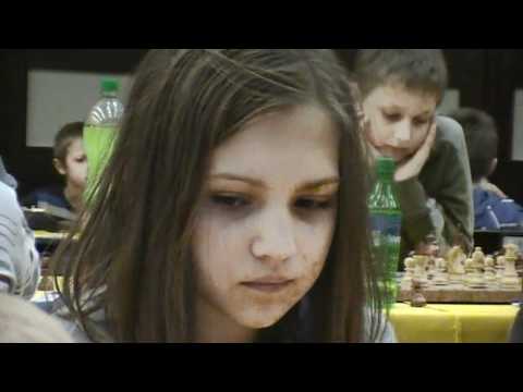 D12 1.1. Veronika Gažíková - Rebeka Nadzamová 1 - 0