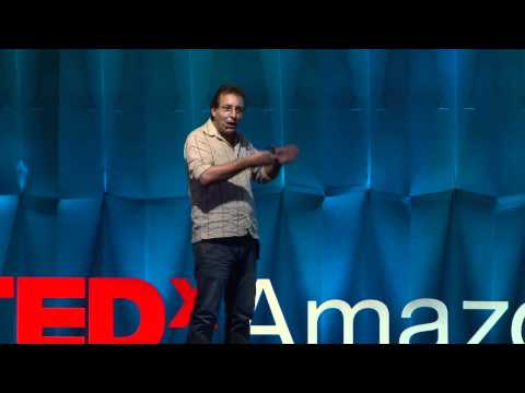 A talk about crap: André Soares at TEDxAmazonia