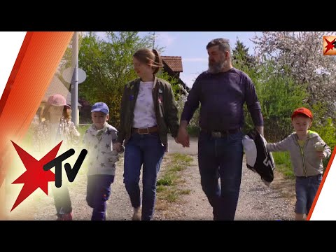 Onkel und Nichte mit Drillingen - Bei Famile Thimm ist (fast) nichts normal | stern TV