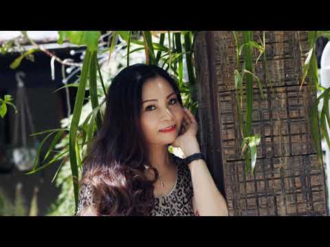 Thể hiện bởi Phương Thùy