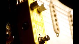 Video thumbnail for Malekko Omicron Series analog Vibrato pedal. by musictoyznetwork