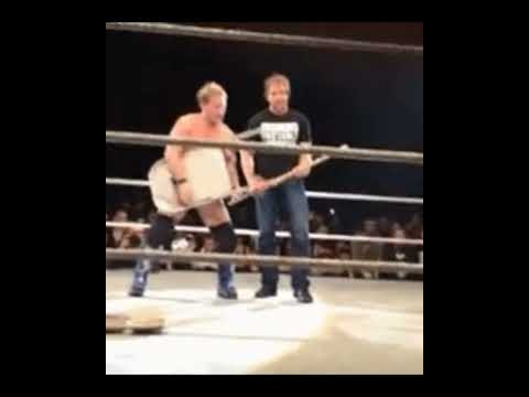 Dean Ambrose 😊 and Chris Jericho ❣️ FANNY 😂 singing 🙈 friendship 🤟 status 💗 #wwe #shorts #viral #new