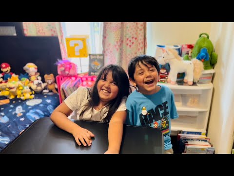 Guiñar / Winking 😉 Learning Spanish with Carla & Mateo