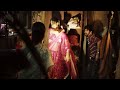 दूल्हा मंडप में और दुल्हन Camera Man के साथ म�