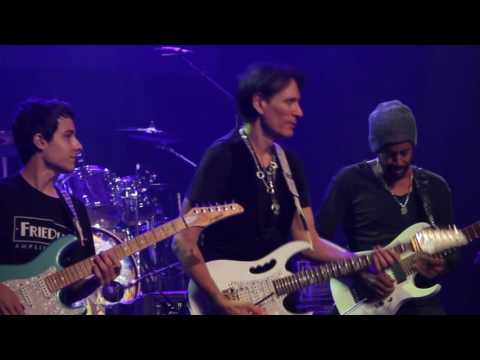 Steve Vai, Michael Hermes and Tony Macalpine Taurus Bulba jam!
