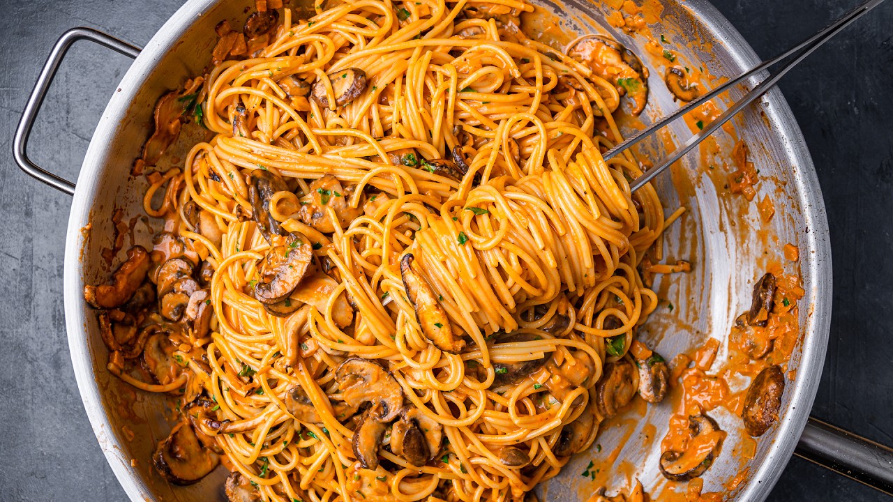 This Creamy Mushroom Pasta has the most flavor of any dish I've ever made like this...