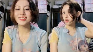 Download lagu Ejahazel - LIVE TIKTOK HOT TERBARU PAKE BAJU TRANSPARAN KELIHATAN BELAHAN 🫣💦 mp3