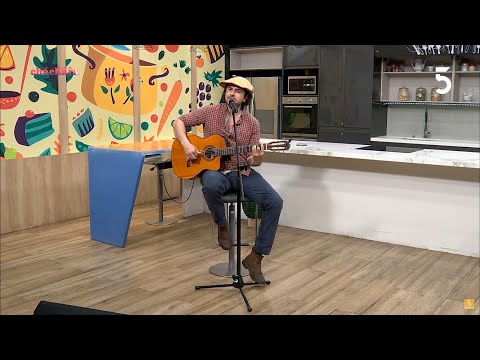 Santi Echavalete nos deleitó con su música en vivo previo al show del 18 de agosto en Sala Magnolio