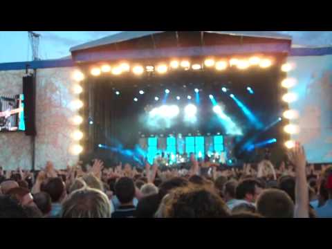 Videoclip de Country House (Live in Hyde Park, London 3/7/09) — Blur