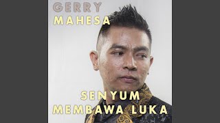 Download lagu Senyum Membawa Luka mp3