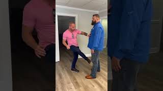 How to fight a big guy #selfdefense #mma #streetfight #bjj #boxing #martialarts #bigguy #howtofight