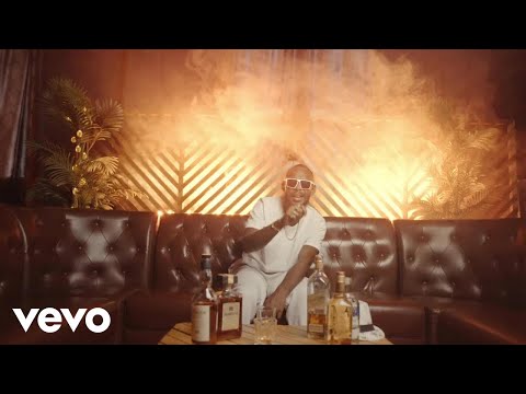 Capehenslow - Knee Down ft. Kayler, Moogie