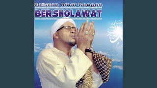 Download lagu Yaa Asyiqol Musthofa mp3