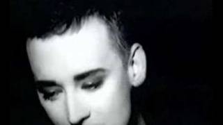 boy george - whisper