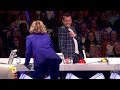 Angela Groothuizen twerkt erop los - RTL BOULEVARD
