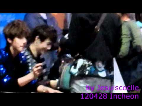 120428 EXO-K Incheon (most are suho & sehun)