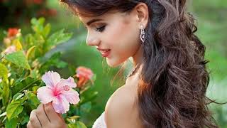 Download lagu Chand sitare fool aur khusbu ye to sare purane hai,Taja Taja Kali khili hai..(200 Song)old is gold. mp3