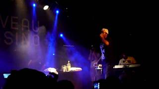 05 - Black Milk - Give The Drummer Sum (Live at Nouveau Casino 15/07/09)