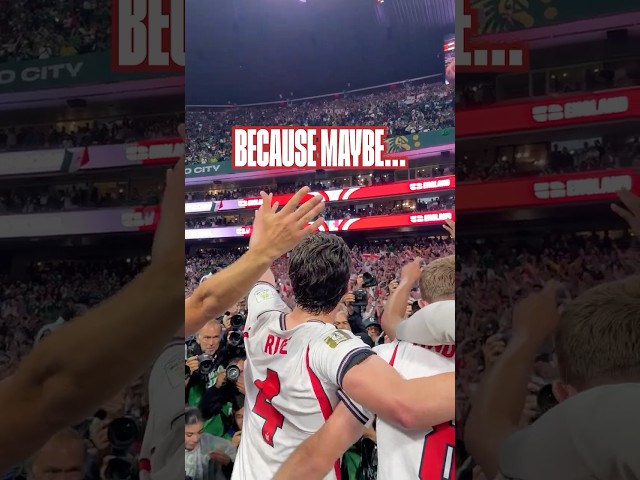 Goosebumps. 🥹🏴󠁧󠁢󠁥󠁮󠁧󠁿 England fans singing Wonderwall after beating Mexico!