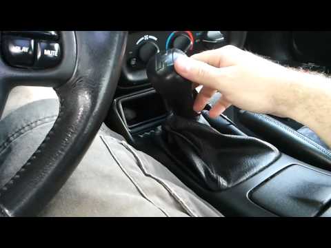 Hurst Short Throw Shifter in the Camaro