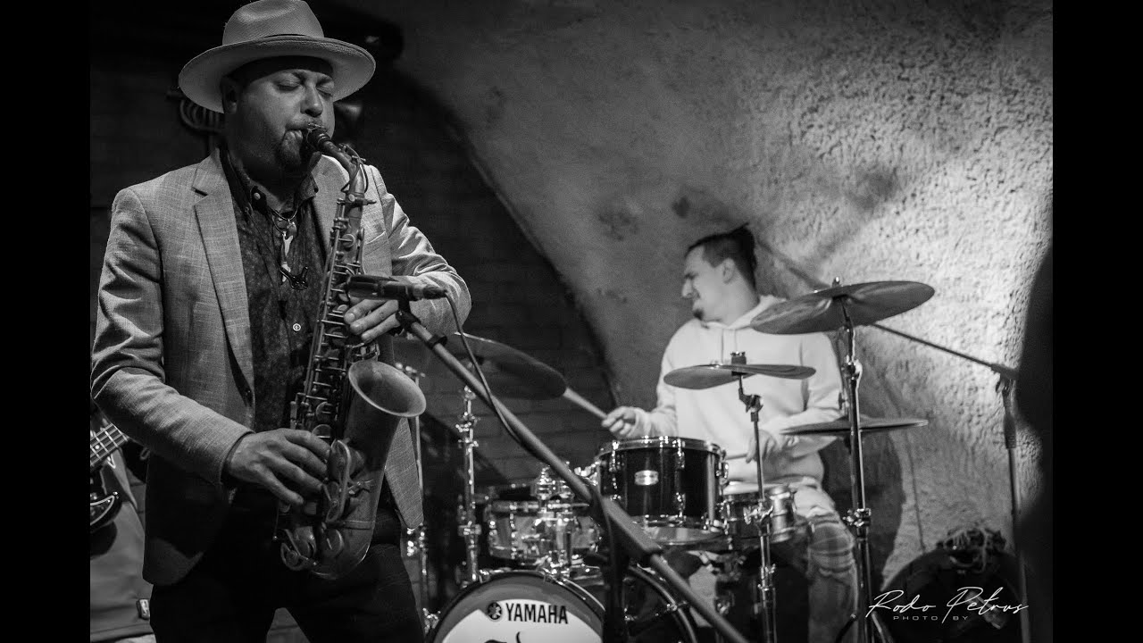 Radovan Tariška  &  Modal Trap