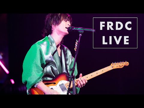 フレデリック「オドループ」Live at YOKOHAMA ARENA - YouTube