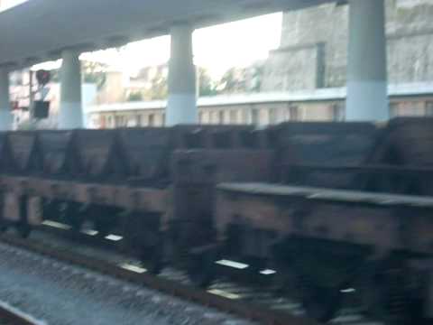 Ecco la doppia trazione composta dalla E633.215 e la E652.158 va verso savona parco doria