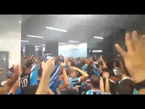 "Geral do Grêmio Bailando" Barra: Geral do Grêmio • Club: Grêmio