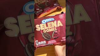 Trying the ✨New Limited Edition Selena Gomez OREO Cookies✨ #OREO #OREOCookies #SelenaGomez