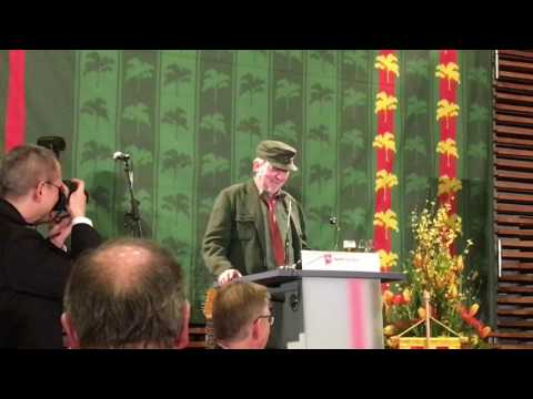 Dietmar Wischmeyer teilt beim 60. Ollnborger Gröönkohl-Äten in Berlin kräftig aus
