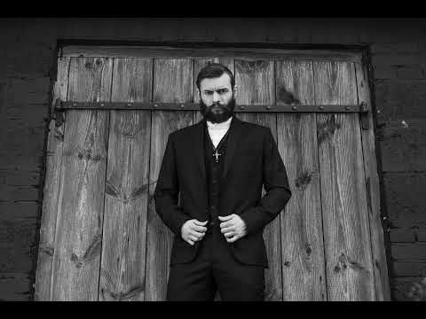 Sviatyj - Wilki w Ścianach