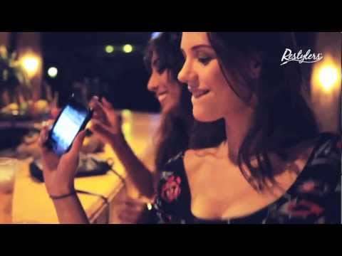 SIMON From DEEP DIVAS Feat. DEBBIE - Everybody's Free (Freaky Radio Mix) (Official Video)