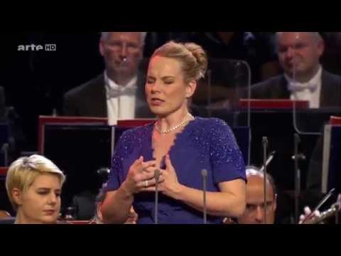 Elīna Garanča - Ave Maria( William Gomez) HD