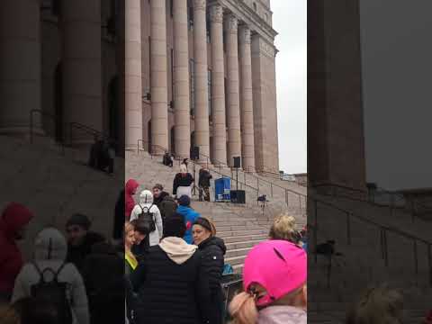 Jones & Timo Kotipoltto, eduskuntatalolla 31.10.2021.