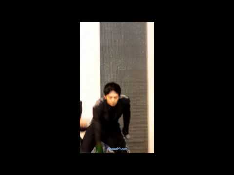 [Fancam] 130930 ZE:A-The Ghost of Wind (Junyoung)