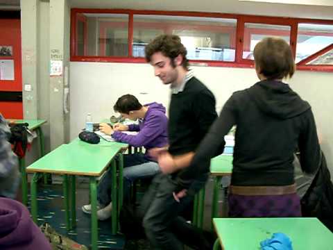 Due idioti ke ballano