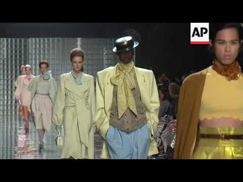 Marc Jacobs presents Spring 2019 collection full of pastels, ruffles and top hats at New York Fashio