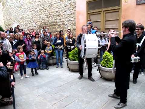 Girodibanda, cercavila a Torroella de Montgrí