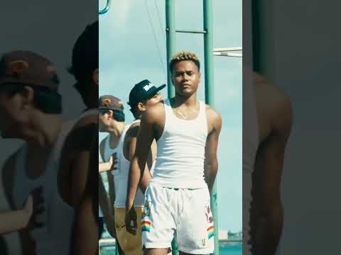 When the song doest match the music video...