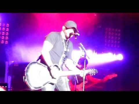 download lagu mp3 mp4 My Babys Guns And Roses Brantley Gilbert Free, download mp3 My Babys Guns And Roses Brantley Gilbert Free free downloadn, video klip My Babys Guns And Roses Brantley Gilbert Free