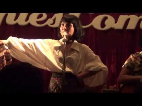 White Shoes And The Couples Company - kisah dari selatan jakarta (Live at IFI Bandung) LIMUNAS