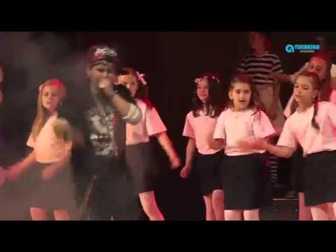 HRISTIJAN NIKOLOSKI  " SAKAM BIT BOKS"