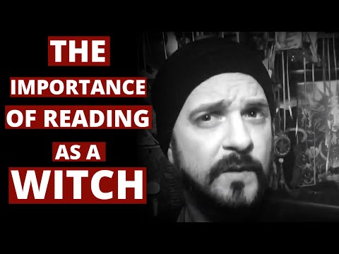 Mat Auryn - In Defense of Witchcraft Books